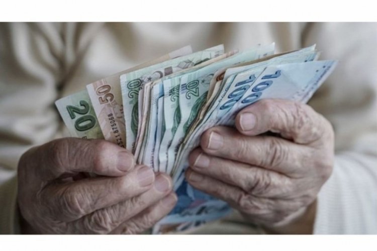 Cevdet Yılmaz açıkladı: En düşük emekli maaşı için özel çalışma Cumhurbaşkanı Yardımcısı Cevdet Yılmaz, memur ve memur emeklisinin zammının toplu