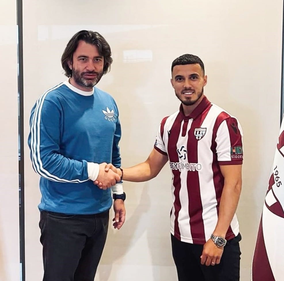 Bandırmaspor’da bir ayrılık daha 1.Lig ekiplerinden Bandırmaspor, bir oyuncuyla daha yollarını ayırdığını açıkladı. Trendyol
