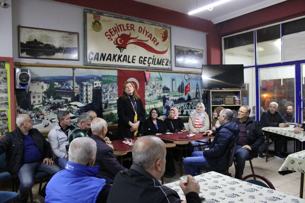 OYA YÜCEL ADAY GİBİ ÇALIŞIYOR AK Parti Belediye Başkan A. Adayı Oya Yücel halkla iç