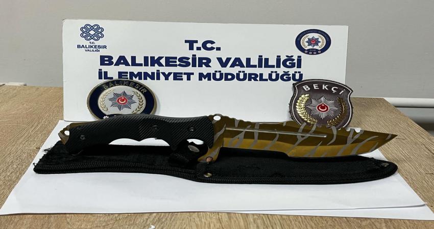 BANDIRMA’DA GENİŞ ÇAPLI HUZUR UYGULAMASI Bandırma İlçe Emniyet Müdürlüğü’ne bağlı ekipler tarafından şok asayiş, trafik,