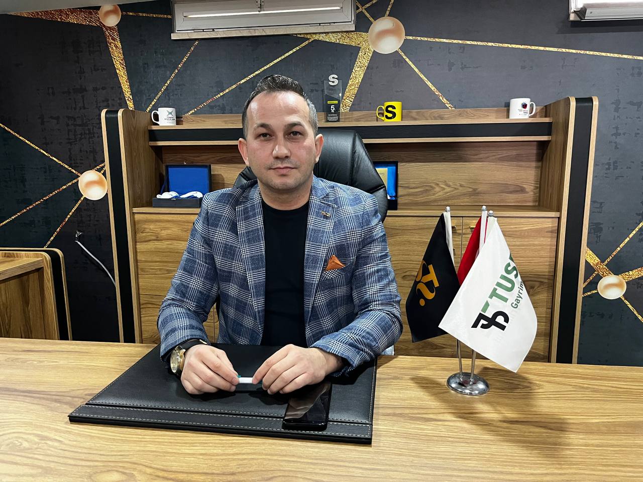 BANDIRMA EMLAK SEKTÖRÜNDE 2023 YILI; FİYATLAR YÜKSELSE DE ALIM SATIM GÜÇLENDİ TUSE GYD ve STS Yönetim Kurulu Başkanı Sefer Durak, Bandırma’daki
