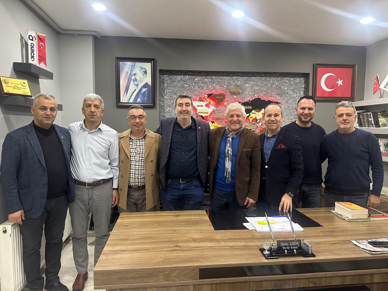 GÜÇ BİRLİĞİ YAPAN ADAY ADAYLARINDAN ÖNEMLİ TEMASLAR CHP Bandırma Belediye Başkan Aday Adayları Bülent Arduç, Hüseyin Bahar,