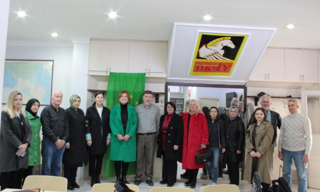 Ak Parti Belediye Başkan Aday Adayı Oya Yücel, her gün