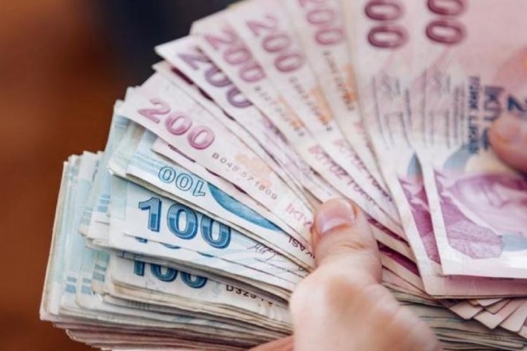SSK ve Bağkur emeklilerine ilave artış yapılacak mı? İşte masadaki 3 ek zam seçeneği Milyonlarca emekliyi ilgilendiren yeni dönem zammı aralık ayı verisinin açıklanması