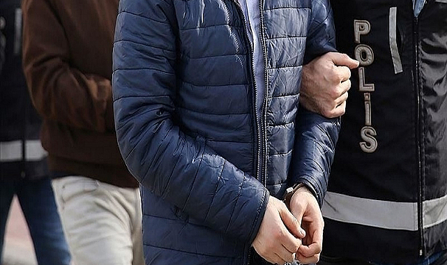 Bandırma’da uyuşturucu ticareti yapan şahıs yakalandı Balıkesir’in Bandırma ilçesinde uyuşturucu madde ticareti yapan şahıs yakalandı. Edinilen