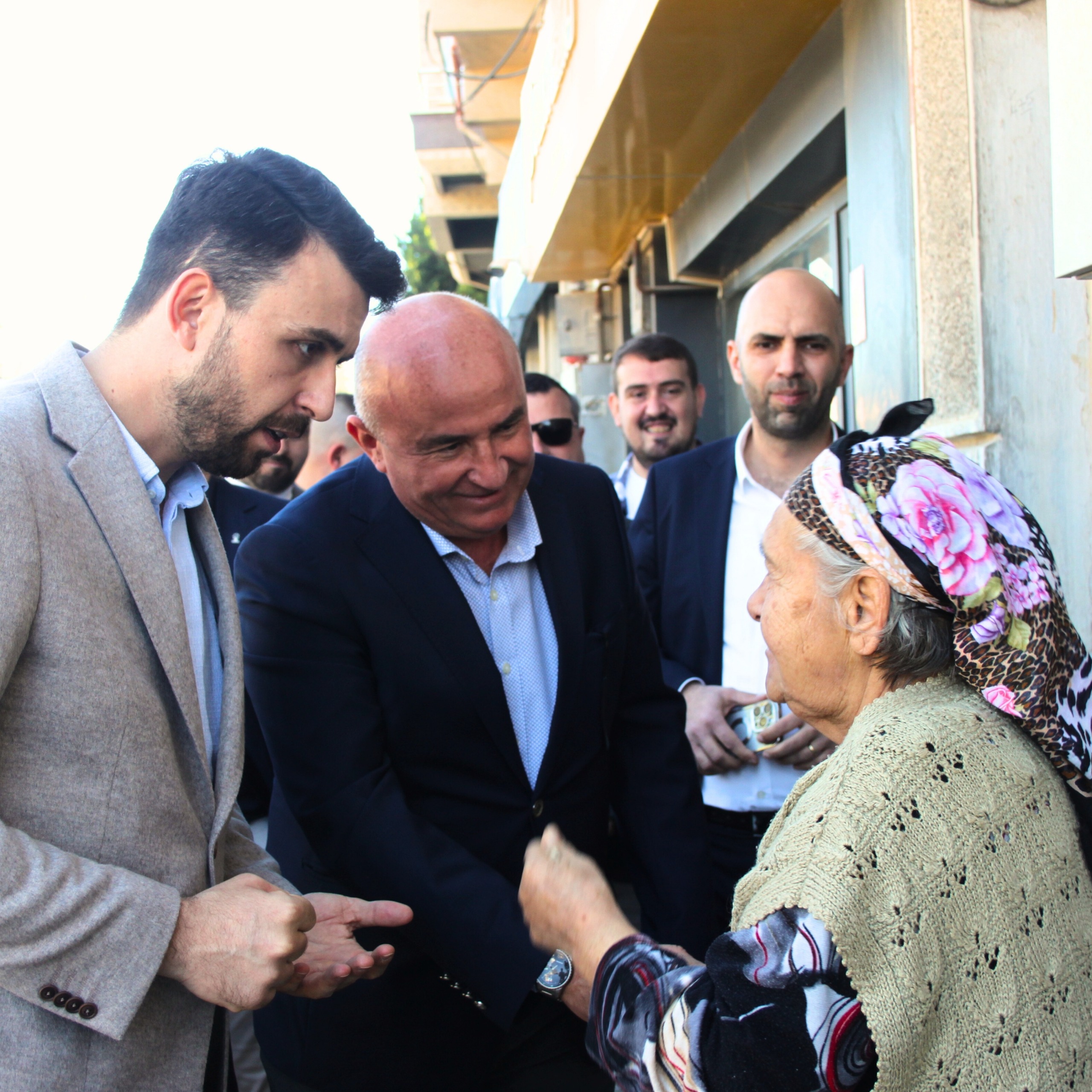 ‘’BAŞKAN YÜCEL YILMAZ SÖZ VERİDİ VE YAPTI’’ 40 YILDIR HİZMET ALMAYAN ERDEK’İN ÇEHRESİ BAŞKAN YÜCEL YILMAZ’LA DEĞİŞTİ