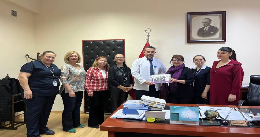 Bandırmalı kadınlar toplu organ bağışında bulundu Balıkesir’in Bandırma’da ilçesinde, Kadınlar Derneği öncülüğünde bir araya gelen 21
