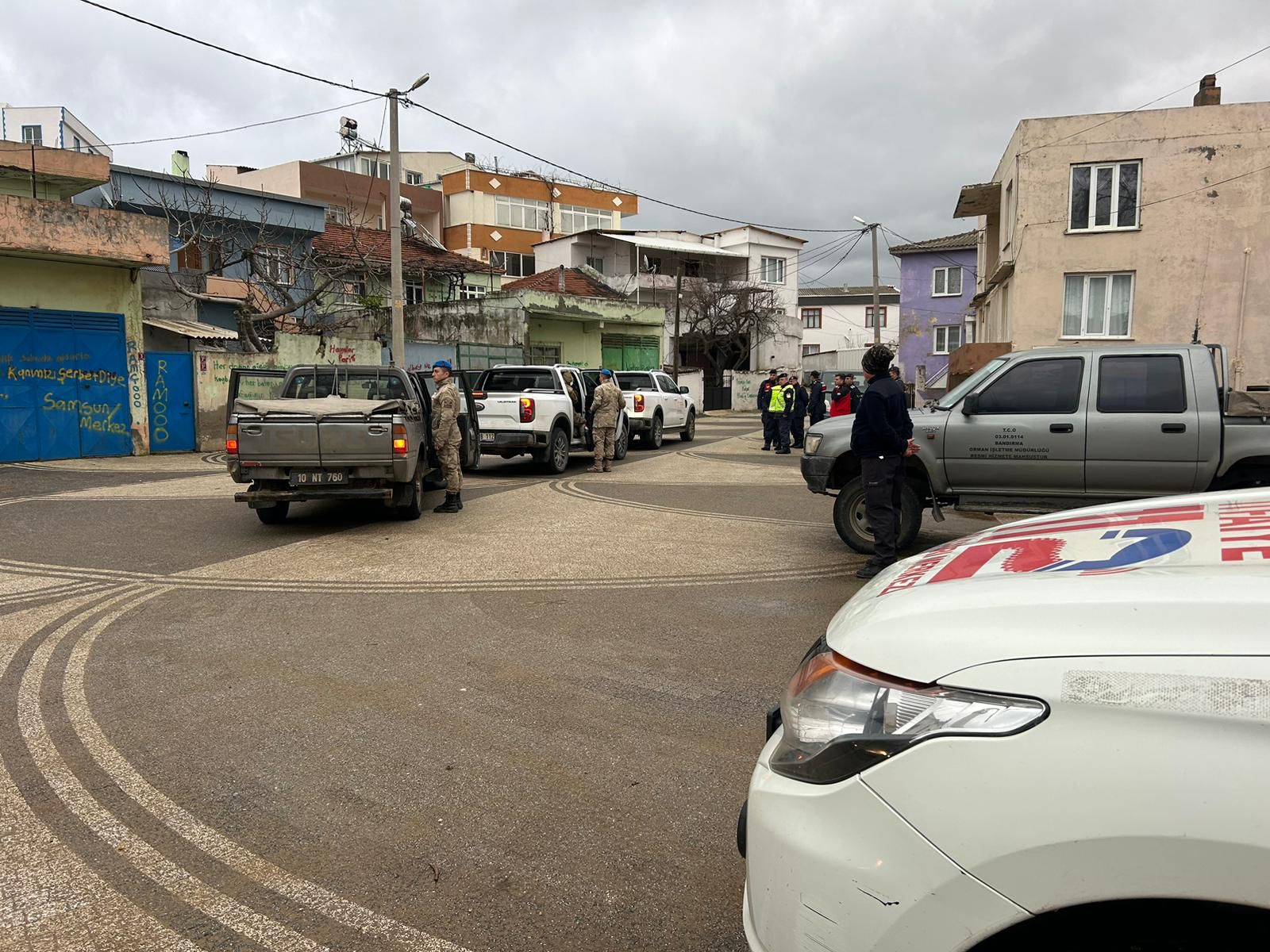 BATAN GEMİNİN KAYIP PERSONELİNE YÖNELİK ÇALIŞMALAR BANDIRMA’DA YOĞUNLAŞTI Marmara Denizi’nde seyir halinde iken Karacabey açıklarında su alarak batan