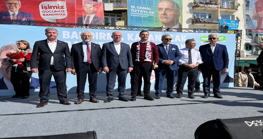AHMET AKIN BANDIRMA MİTİNGİNDE KONUŞTU; “KORKUDAN BİR ADAY DAHA ÇIKARTIP…” CHP Balıkesir Büyükşehir Belediye Başkan Adayı Ahmet Akın, Bandırma’da gerçekleştirdiği