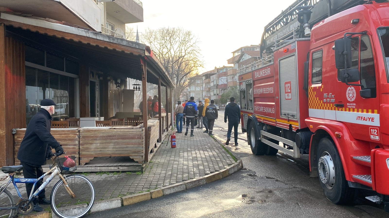 Balıkesir’in Gönen ilçesinde bir ekmek fırınında çıkan yangında maddi hasar