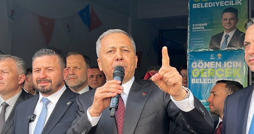 İçişleri Bakanı Yerlikaya: “Uyuşturucu ile mücadelede 85 milyon takım ruhu ile çalışmamız lazım” İçişleri Bakanı Ali Yerlikaya, Balıkesir’in Gönen ilçesinde ziyaretlerde bulundu. Bakan
