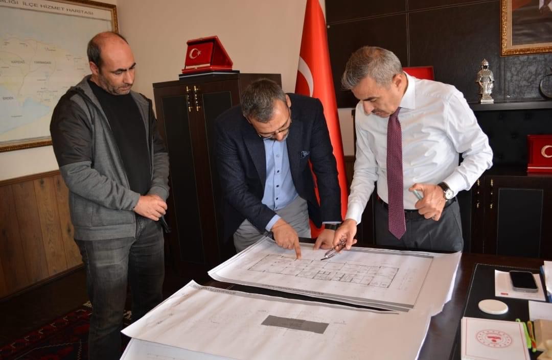 ERDEK HÜKÜMET KONAĞI’NIN AVAN PROJESİ HAZIR Balıkesir’in Erdek ilçesinde yapılması planlanan yeni hükümet konağının avan projesi