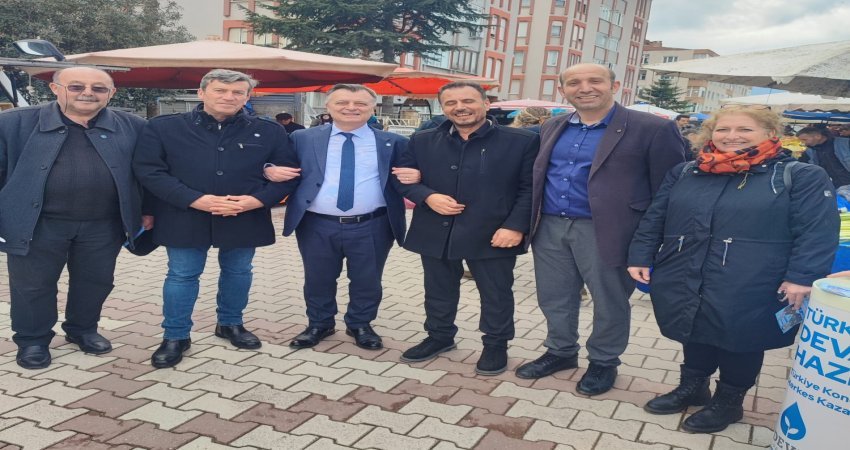 BELEDİYE BAŞKAN ADAYLARINDAN DEVA PARTİSİ’ NE ZİYARET Deva Partisi stantını ziyaret eden Belediye Başkan Adayları, seçimde başarılar