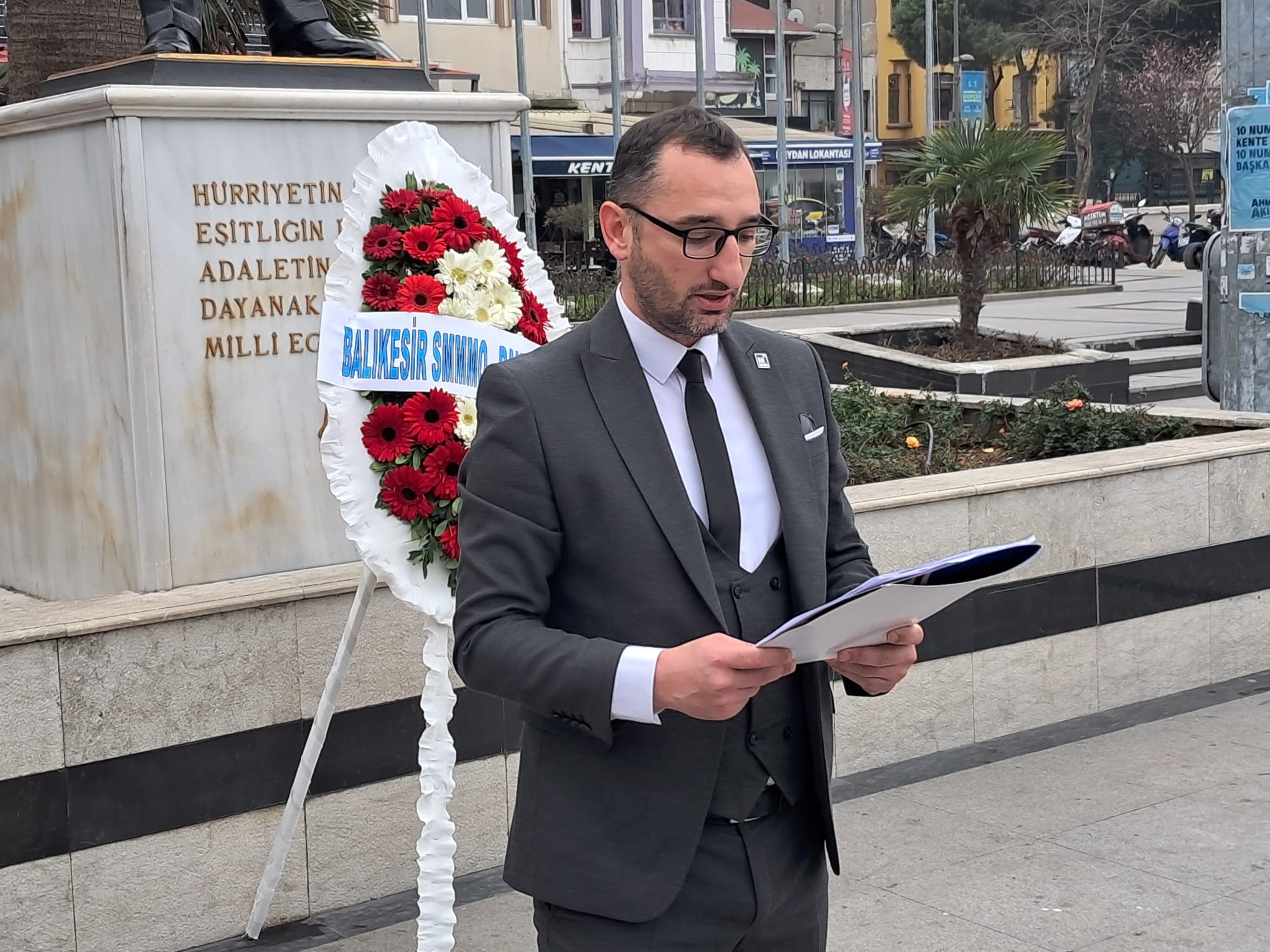 MUHASEBECİLER HAFTASI BANDIRMA’DA KUTLANDI Muhasebeciler haftası Bandırma’da kutlandı: Mesleğin önemi ve katkıları vurgulandı. Her