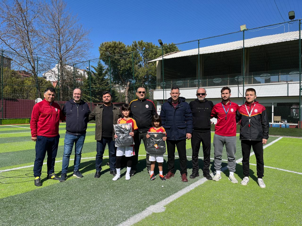 Bandırma Galatasaray Futbol Okulu’nun iki öğrencisi, Galatasaray Futbol Akademileri tarafından