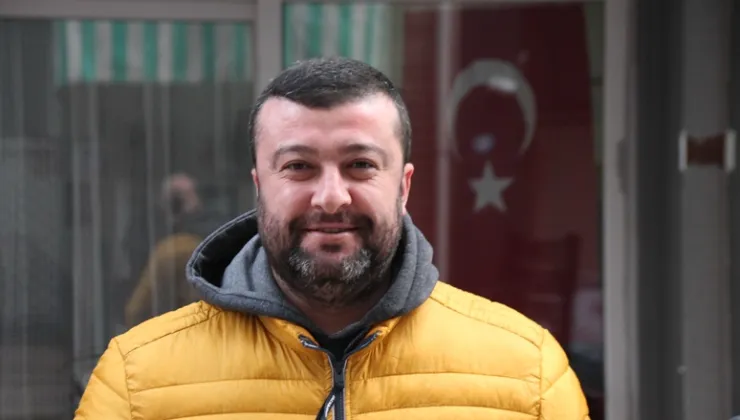 Bordo beyazlı taraftarları Kroniklerin tribün lideri Özgün Eren CHP Belediye