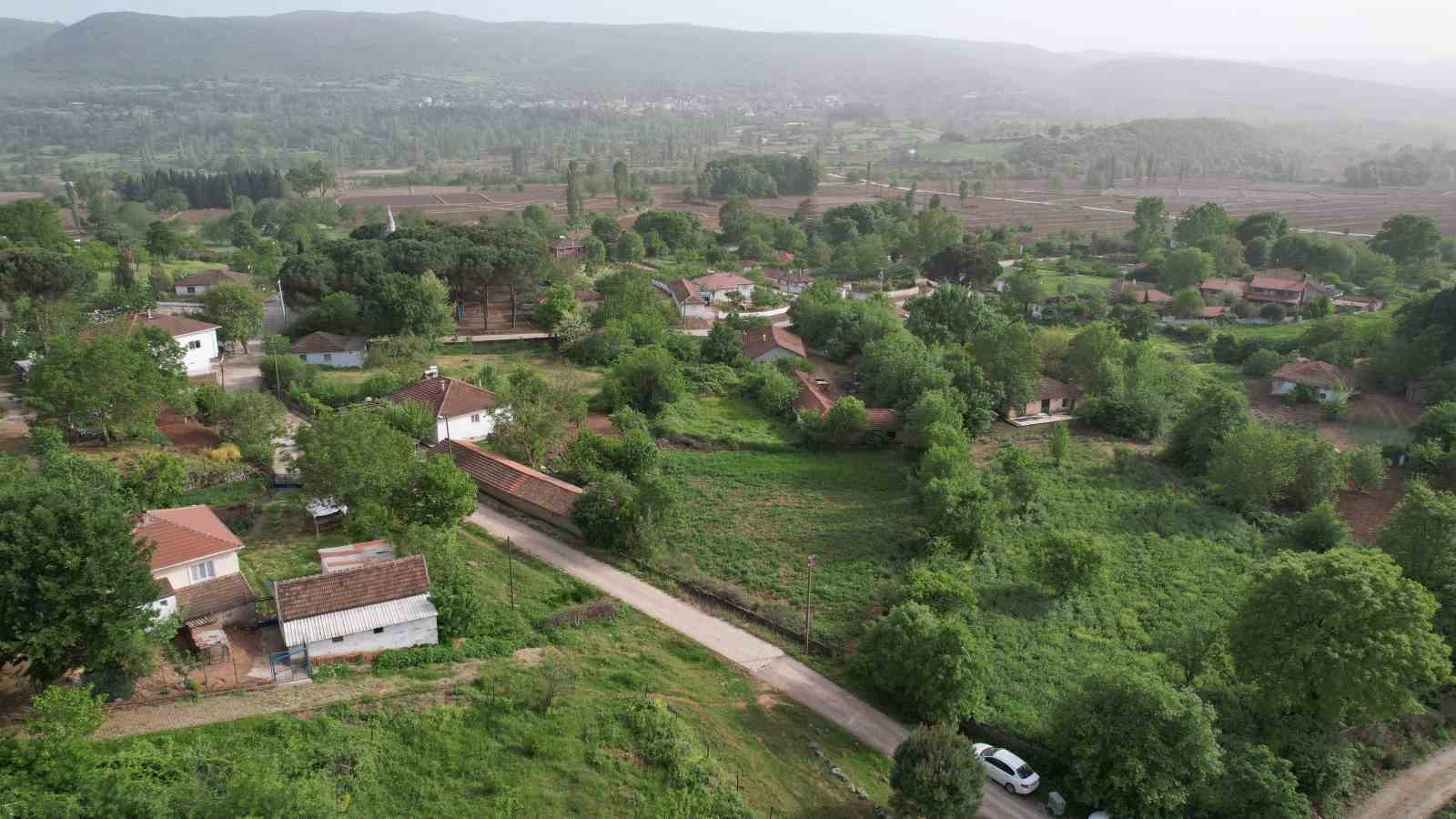 Korhan Berzeg’i arama çalışmalarına ara verildi Balıkesir’in Gönen ilçesine bağlı Armutlu Mahallesi’nde kayıp Ekonomist Korhan Berzeg’e