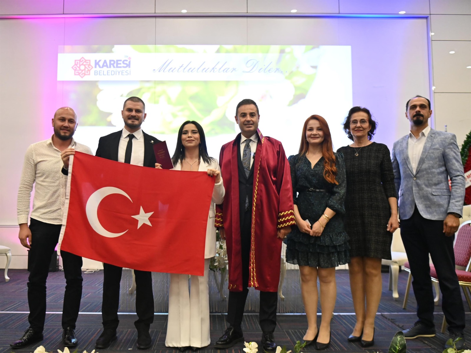 Balıkesir Büyükşehir Belediye Başkanı Ahmet Akın, seçim çalışmaları sırasında Kepsut’un