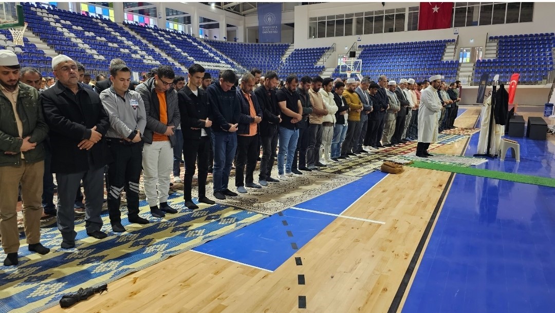 Balıkesir’in Bandırma ilçesinde Onyedi Eylül Üniversitesi’nde öğrenim gören Filistinli Eymen