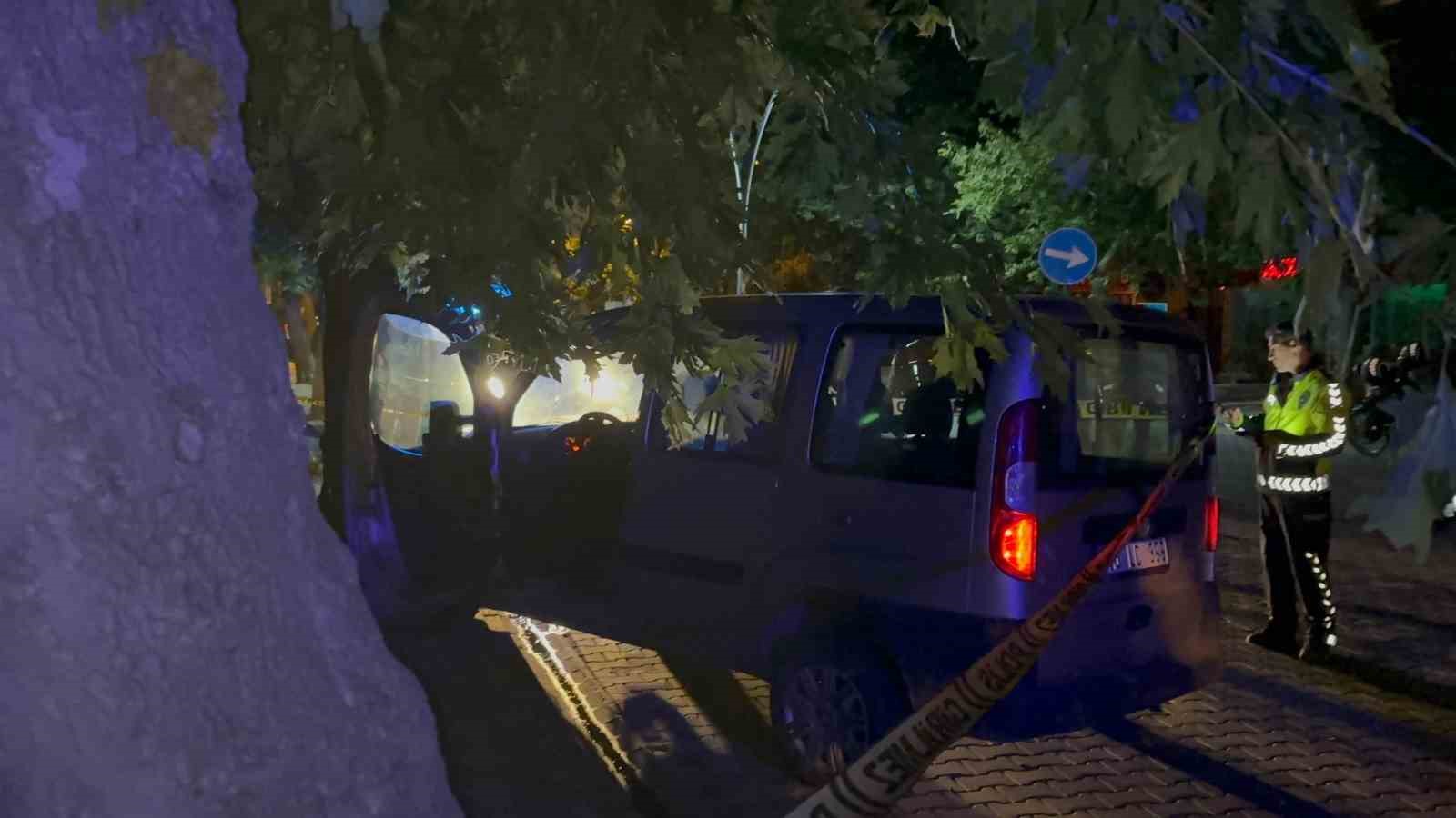 Balıkesir’in Edremit ilçesinde hastaneye giderken direksiyon başında kalp krizi geçiren
