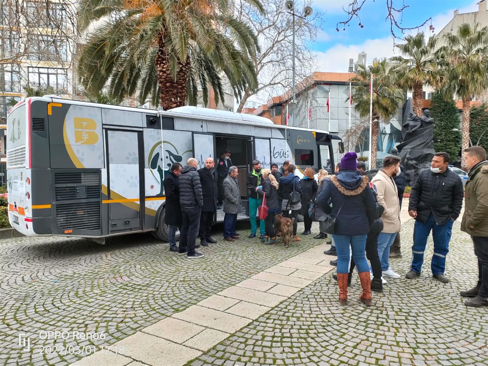 Balıkesir Büyükşehir Belediyesi’nin mobil veteriner kliği olarak hizmet veren VETBÜS’ün