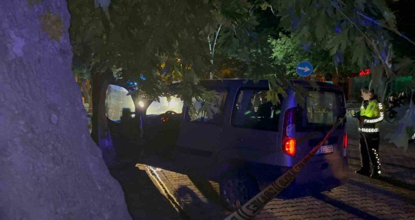 Balıkesir’in Edremit ilçesinde hastaneye giderken direksiyon başında kalp krizi geçiren