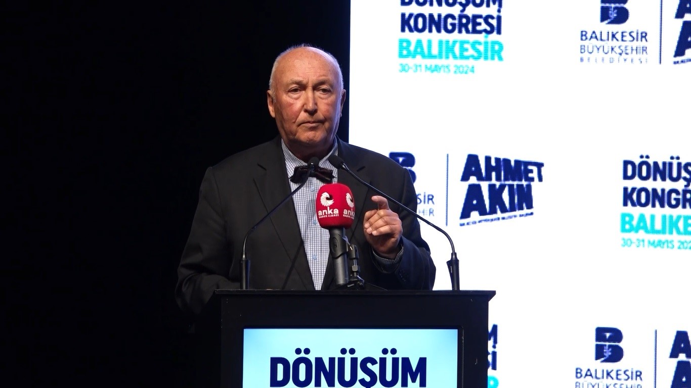 Deprem Bilimci Prof. Dr. Ercan: “10 yıl içinde Balıkesir’de yıkıcı deprem şaşırtmaz” Balıkesir Büyükşehir Belediyesi tarafından düzenlenen Balıkesir Dönüşüm Kongresi’nde konuşan Deprem