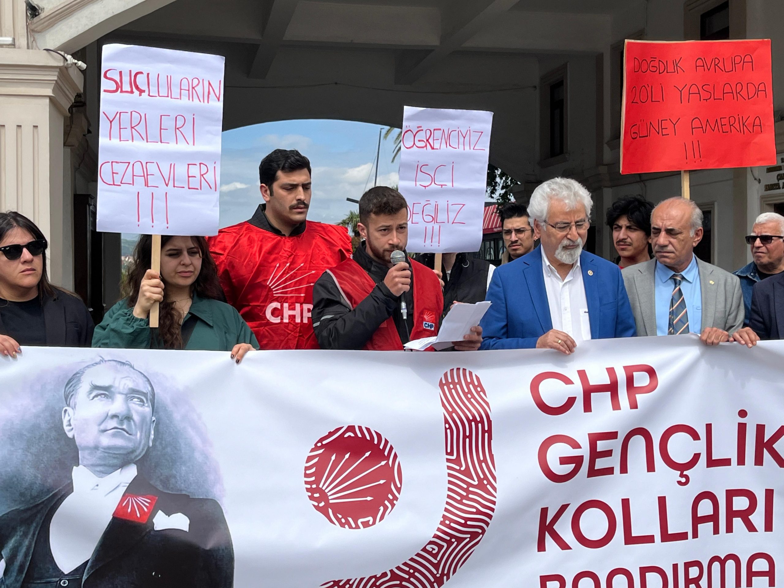 CHP Bandırma İlçe Gençlik Kolları’ndan adalet çağrısı: “Ata Emre Akman’ın