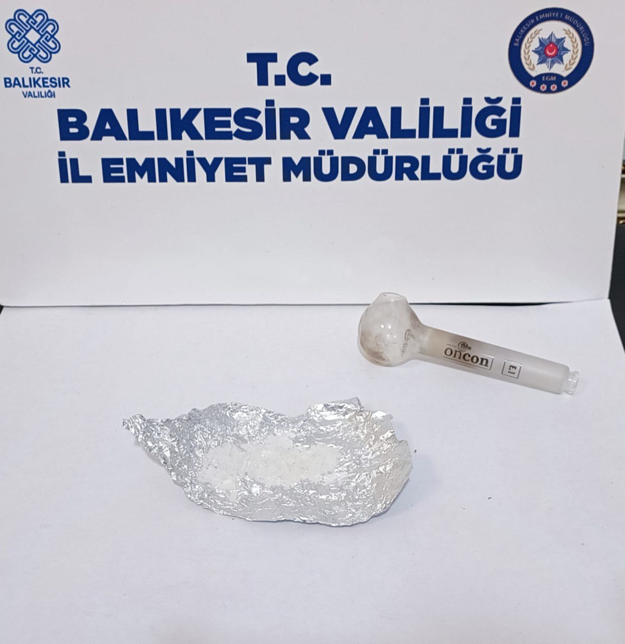 Balıkesir’in Bandırma ilçesinde polis ekipleri şüpheli araçta uyuşturucu buldu. Torpido