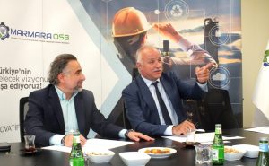 Marmara OSB Yönetim Kurulu Başkanı Menderes Akar, Bandırma’da basın toplantısı