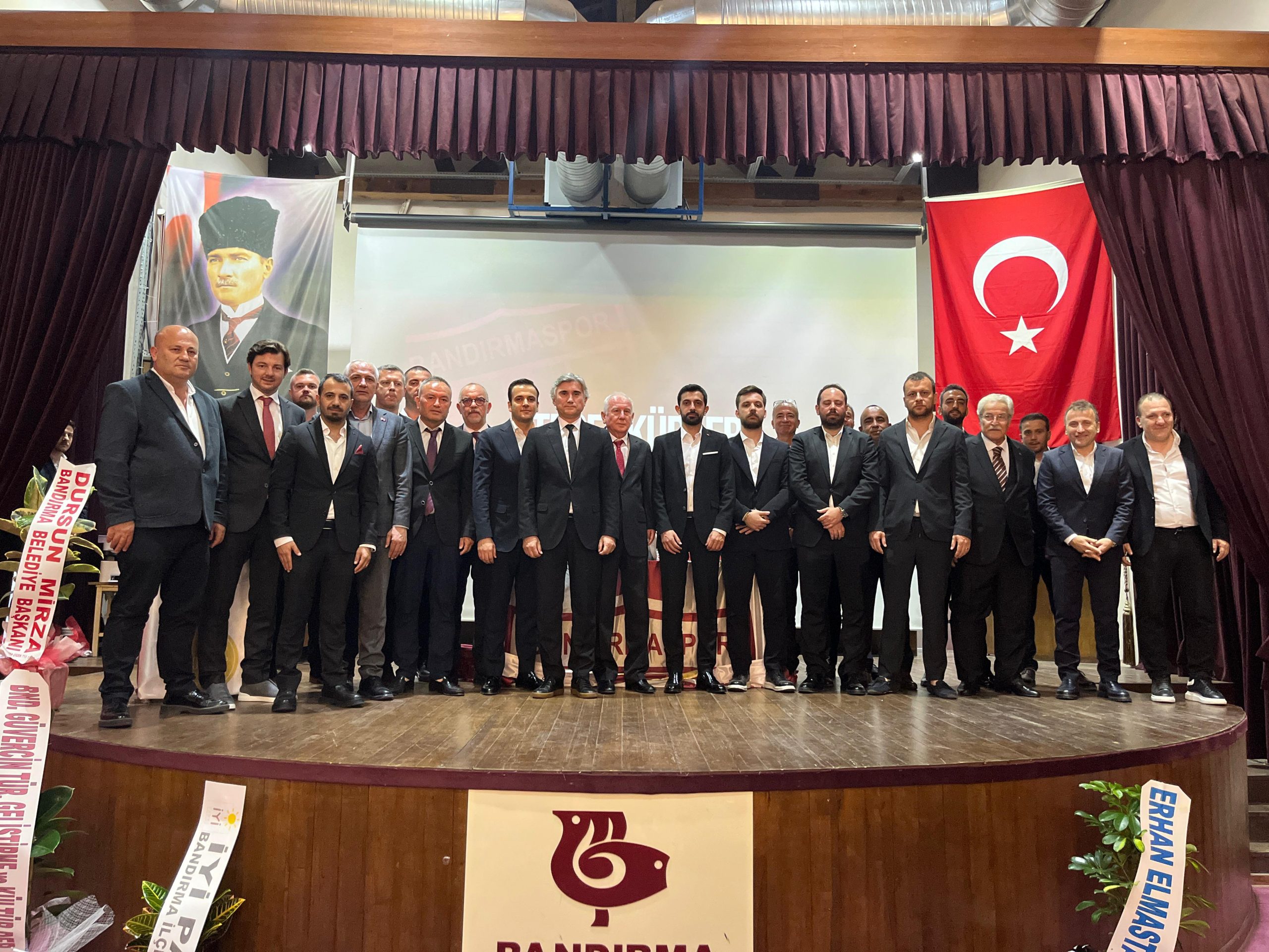 Bandırmaspor’un “Seçimli Genel Kurul Programı” gerçekleştirildi. Tek liste ile gidilen