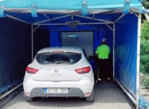 Balıkesir’in Susurluk ilçesinde kurulan Yaşam Tüneli’nde sürücü ve yolculara trafik