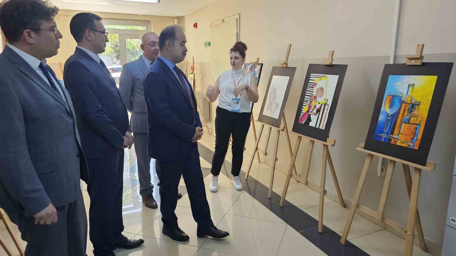 Bandırma’da “hayat boyu öğrenme” kursunun yıl sonu etkinliği Balıkesir Bandırma ilçesinde, Bandırma Halk Eğitim Merkezi 2023-2024 Eğitim ve