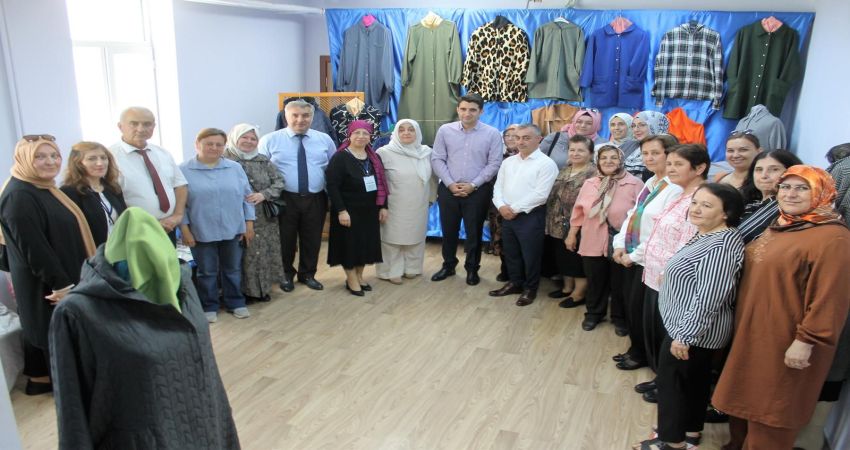 MANYAS’TA HAYAT BOYU ÖĞRENME HAFTASI KUTLANIYOR Balıkesir’in Manyas ilçesinde, “Hayat boyu öğrenme haftası,” etkinlikleri kapsamında Manyas