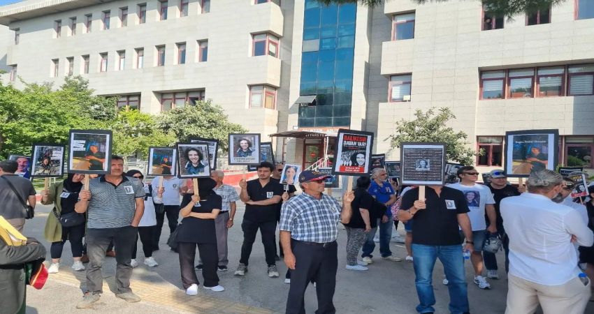 Kurye cinayetinde ilk duruşma: İfadeleri kan dondurdu Balıkesir’de 11 Mayıs günü sipariş götürdüğü bir adresin önünde 25