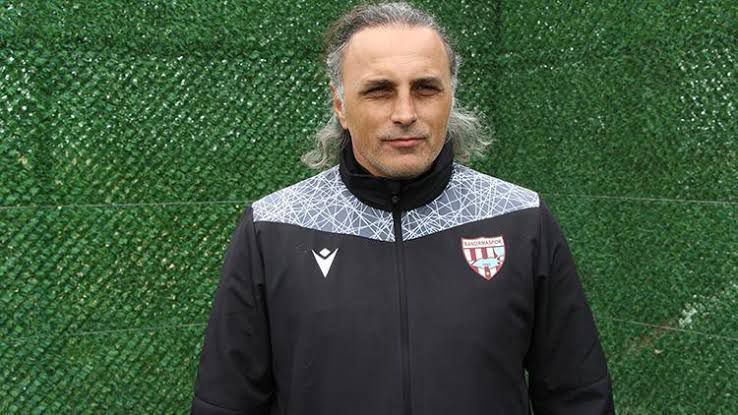 Bandırmaspor, teknik direktör Mustafa Gürsel ile sözleşme imzaladı. TFF 1.