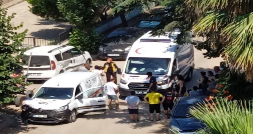 Erdek’te yaralamalı trafik kazası Balıkesir’in Erdek ilçesinde meydana gelen çift taraflı trafik kazasında 1
