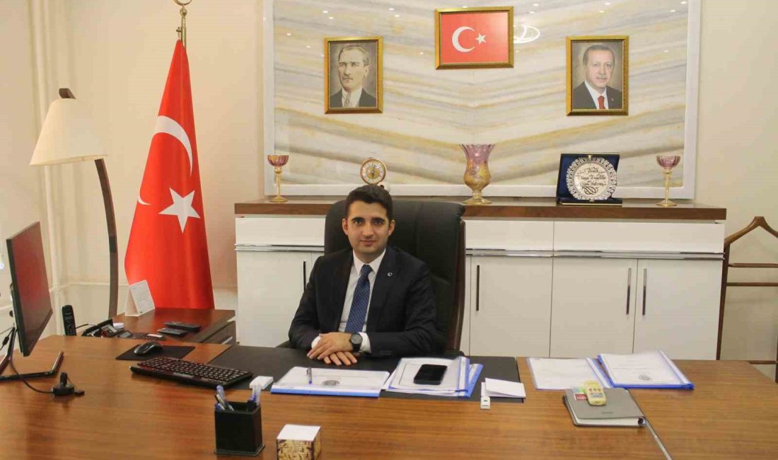 Manyas Kaymakamı Emre Yeşil askere gitti Bir yıl önce asaleten Manyas Kaymakamlığı'na atanan Emre Yeşil, vatani