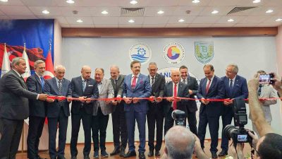 Balıkesir’in Bandırma ilçesinde, Bandırma Ticaret Borsası, Bandırma Ticaret Odası ve