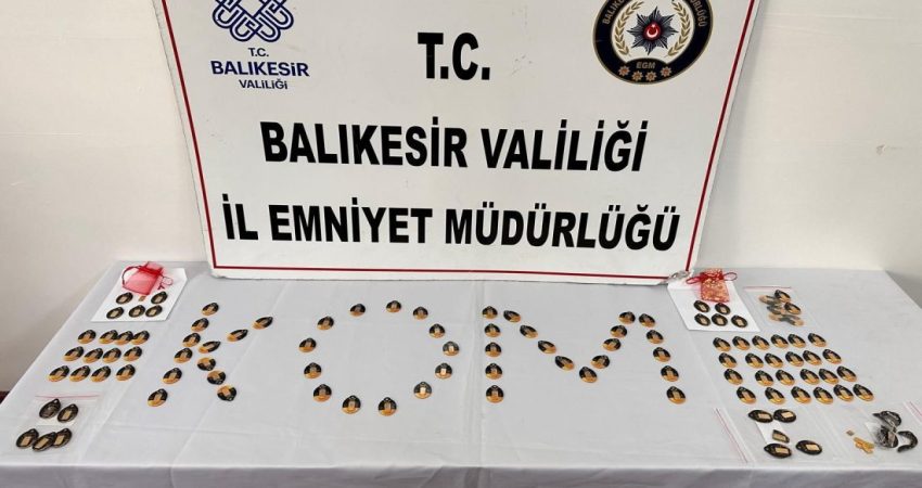 Balıkesir’de kuyumcu esnafına sahte altın bozdurarak piyasaya sürmeye çalışan 4
