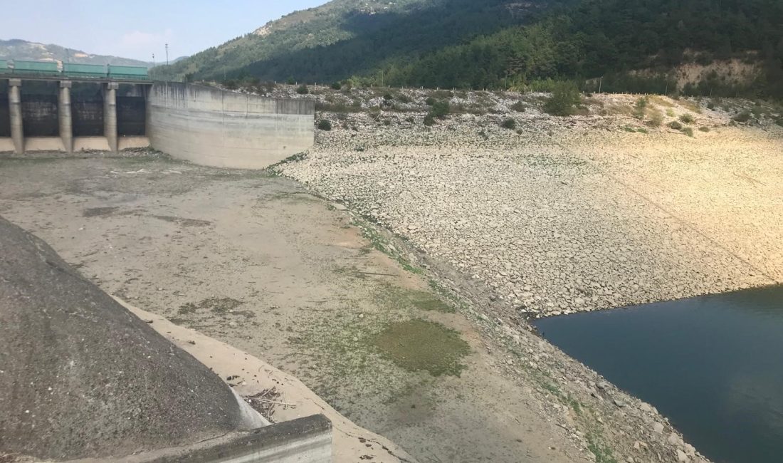 Bandırma’da su krizi kapıda Balıkesir'in Gönen ilçesinde, Bandırma'nın içme suyunu karşılayan Gönen Barajı'nda doluluk
