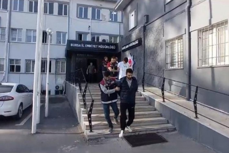Bursa'da cep telefonu almak isteyen müşterilere, "Anlaşmalı bankalarımız var, sıfır