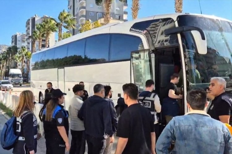 Kocaeli merkezli Balıkesir dahil 15 ilde internete verdikleri ilanlar üzerinden