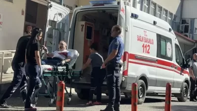 Balıkesir'in Edremit ilçesinde, İnşaat Mühendisi Bahri İlhan (45) park halindeki