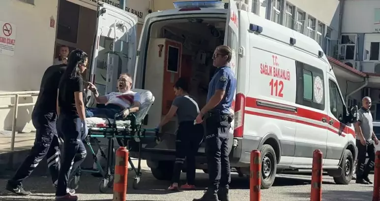 Balıkesir'in Edremit ilçesinde, İnşaat Mühendisi Bahri İlhan (45) park halindeki