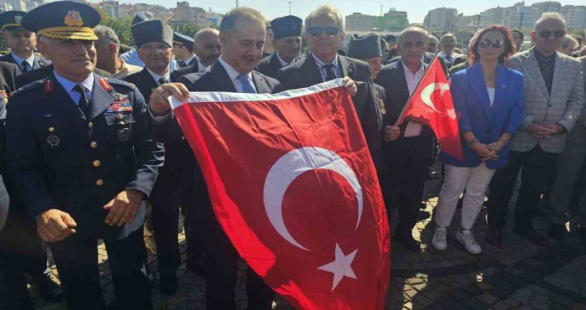 Atatürk’ün Bandırma’ya gelişinin 99.yıldönümü kutlandı Balıkesir’in Bandırma ilçesine, Türkiye Cumhuriyeti’nin kurucusu Gazi Mustafa Kemal Atatürk’ün,