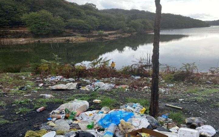 Kapıdağ Yarımadası’nda çevre felaketi Balıkesir’in Erdek ilçesinde Kapıdağ Yarımadası hafta sonlarını değerlendirmek isteyen vatandaşların