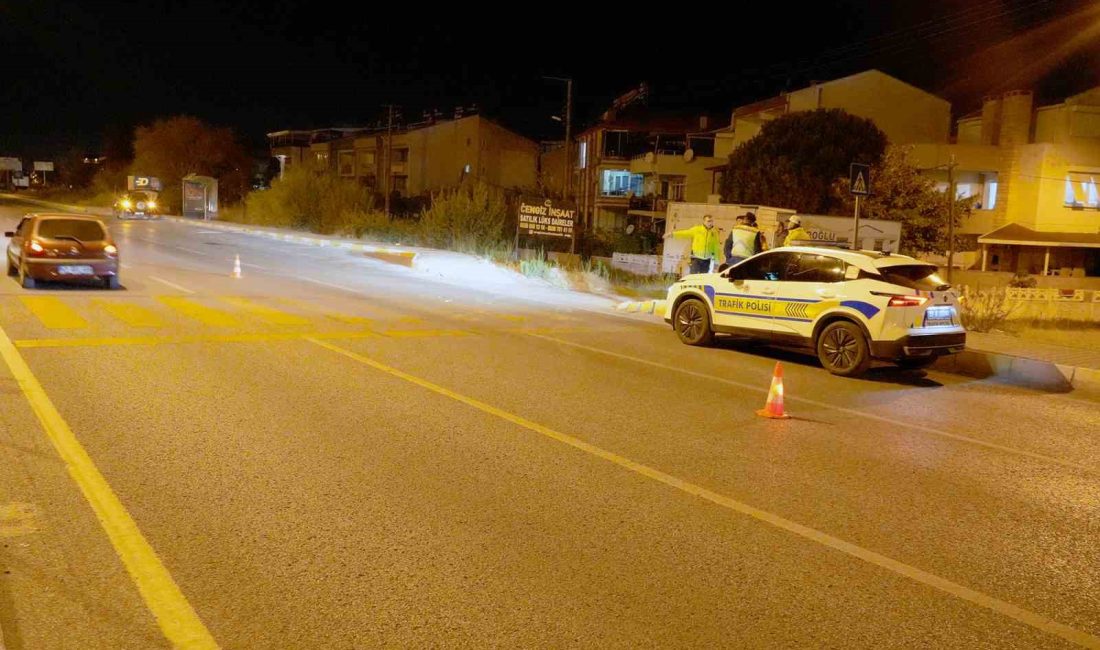 Otomobilin çarpıp kaçtığı yaya hayatını kaybetti Balıkesir’in Edremit ilçesinde karşıdan karşıya geçmek isteyen yayaya plakası belirlenemeyen