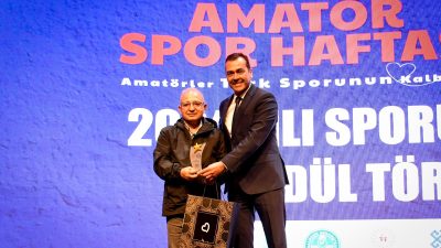 Balıkesir'de Amatör Spor Haftası kapanış töreninde yapılan 'En Başarılı Sporcular'