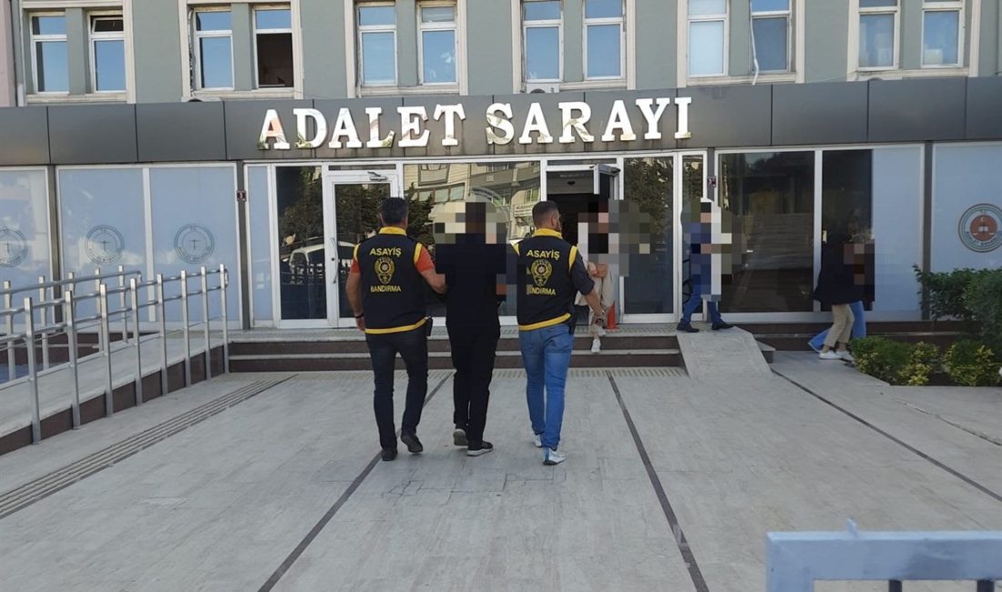 Balıkesir'de emniyet ekipler tarafından il genelinde yapılan denetim ve operasyonlarda